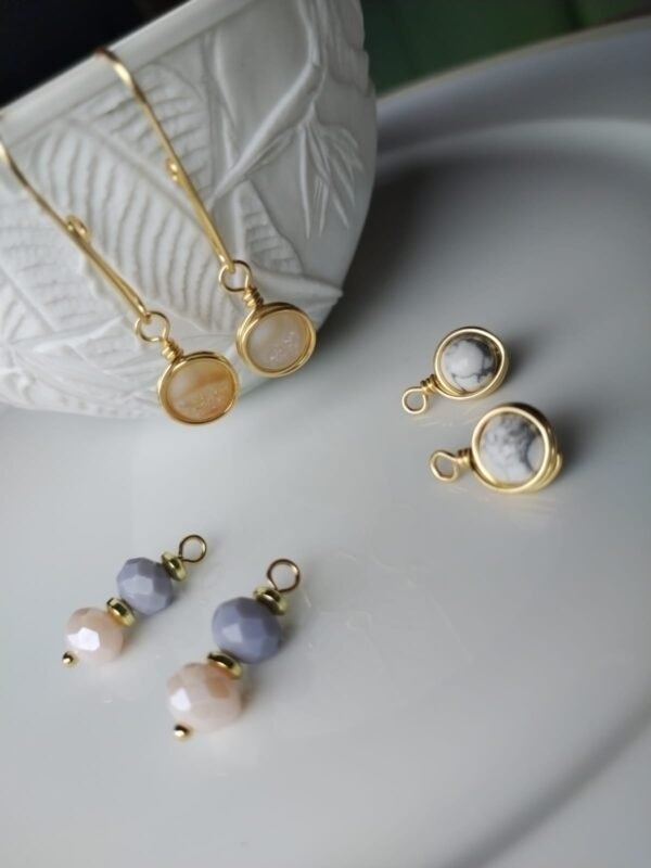 Aretes básicos de piedras naturales intercambiables