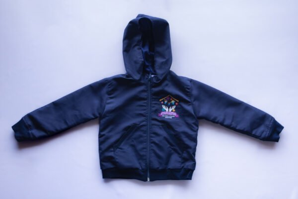 Abrigo de uniforme de preescolar